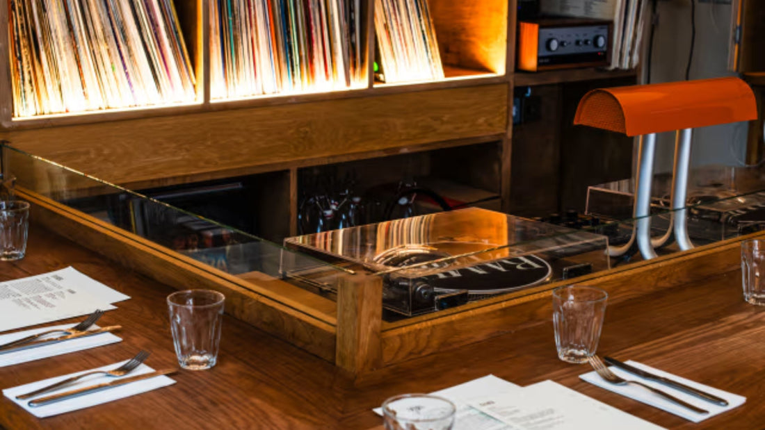 バンビ — ハックニーで楽しむレコード、ワイン、そして温もり