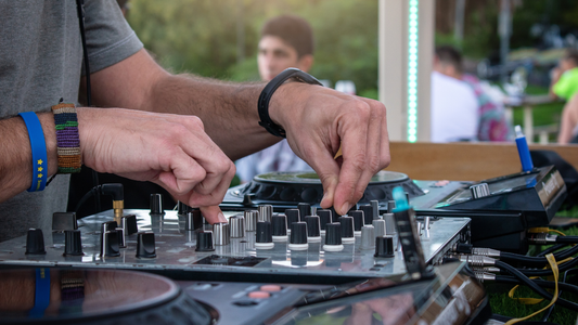 New York Listening Bars — Best Vinyl, Hi-Fi & Music Venues in NYC