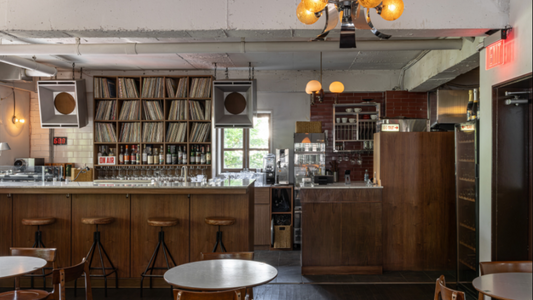 KOMFY — Seoul’s Vinyl & Vibe Bar