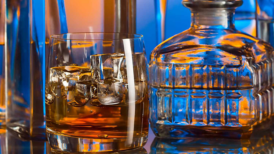 Bottles and Decanters — The Shape of Whisky