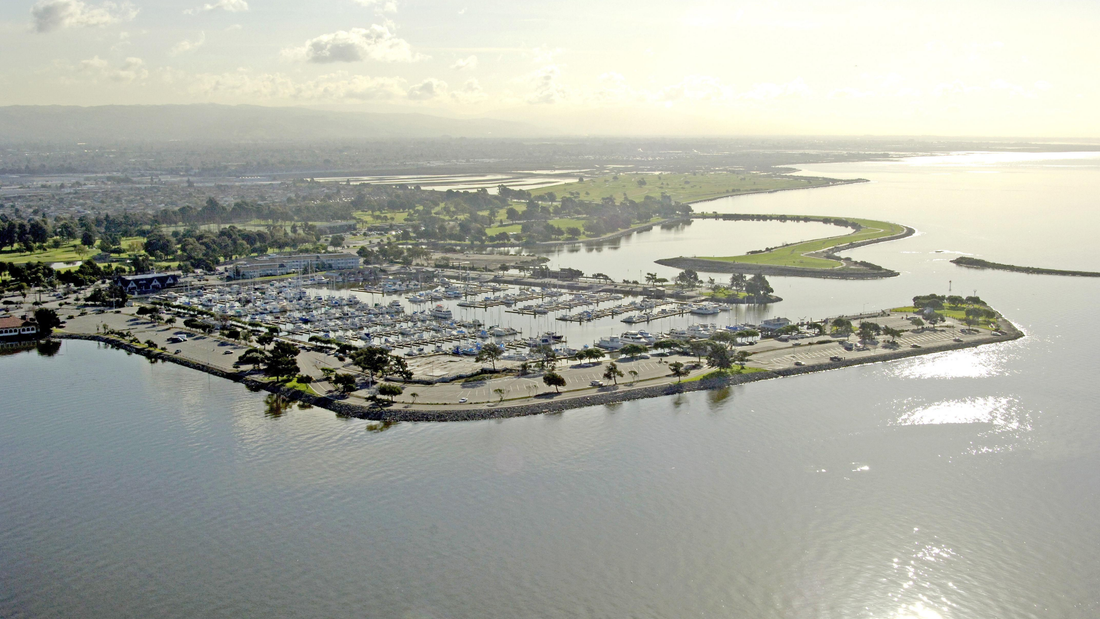 San Leandro Listening Bars — Bay Breezes, East Bay Rhythm, California Character — Tracks & Tales Guide