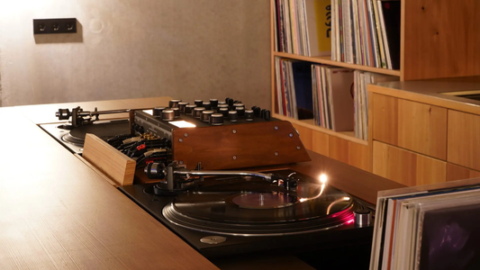 migas — 柏林 / 韦丁 — 从容聆听