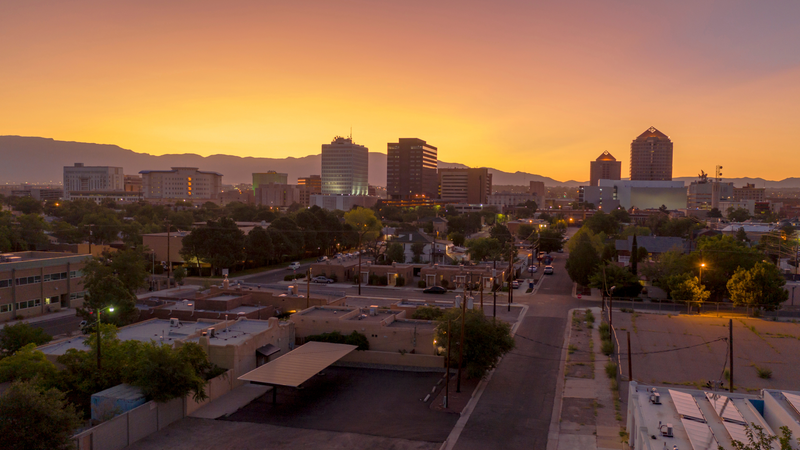 Albuquerque Listening Bars — Desert Rhythms, Open Skies, Quiet Frequencies — Tracks & Tales Guide