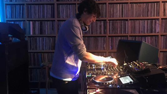The Gentle Architect of Groove